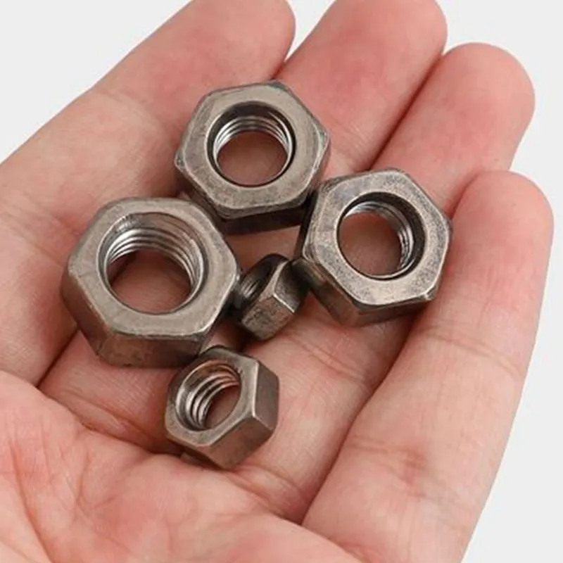 Титановая гайка.1