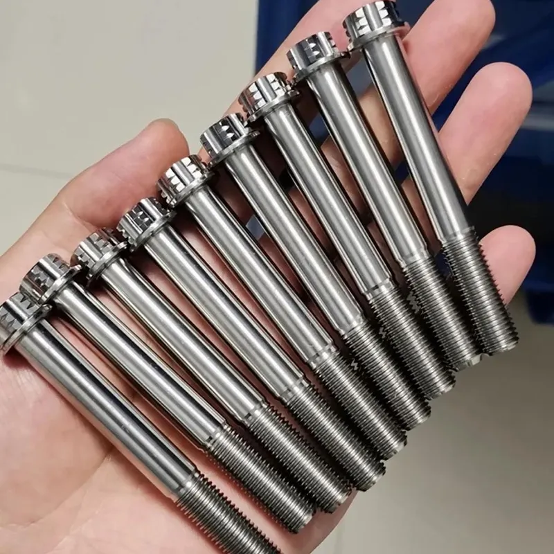 Титановый винт.3